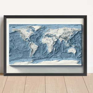 Carte du monde bathymétrique avec relief ombré et océan bleu | Carte du monde encadrée | Art mural globe | Cadeau carte du monde topographique | PAS UNE CARTE 3D