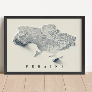 Ukraine Minimalistische Reliefkarte | Ukraine Wandkunst | Ukraine gerahmter Druck | Antikes Wanddekor | Topographische Karte Geschenk | KEINE 3D-KARTE