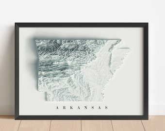 Könnte beinhalten: Ein schwarzer gerahmter Druck einer 3D-topografischen Karte von Arkansas. Die Karte ist in Blautönen und Weiß gehalten, mit dem Staatsnamen "ARKANSAS" in Schwarz unten gedruckt.