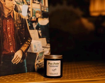 Candela Free Fallin' Mini da 4 once / On Tour Candle Co. / Candela in cera di soia agli agrumi e al gelsomino / Profumi ispirati al rock classico