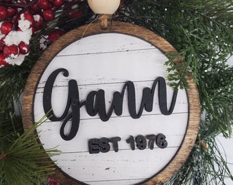 Personalized Shiplap Christmas Ornament: Rustic Family Keepsake