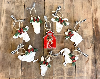 Farmhouse Christmas Ornaments/Barnyard Animals with Barn/Rustic Christmas Ornaments/Farm Christmas Ornaments with Barn/2024 Ornaments