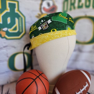 Oregon Ducks Reversible Scrub Cap: Green & Yellow, Flip Brim