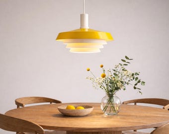 IKEA ミッドセンチュリー モダン ホワイト シーリングランプ、イエロー