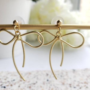 Gold bow earrings, big ribbon bow tie dropping earrings