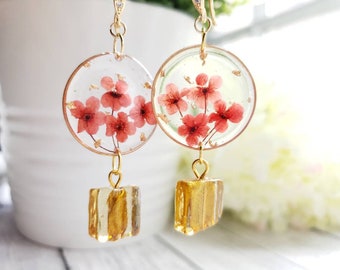 Red real flower resin earrings, Pressed floral resin earrings, Dried flower earrings