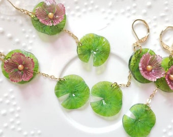 Boucles d'oreilles pendantes nénuphar, boucles d'oreilles nénuphar lotus, boucles d'oreilles pendantes fleur