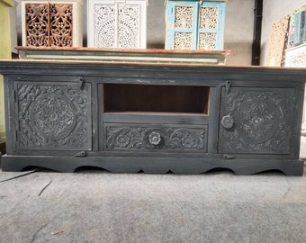 Antique Style Wood Console for Boho Home, Vintage Inspired Carved Console in Rustic Grey Colour, Living Room Media Cabinet