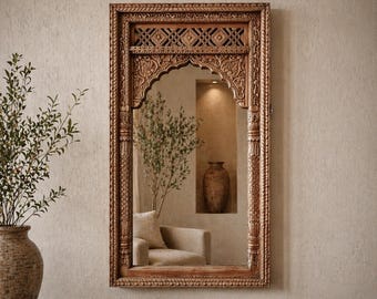 Antiek geïnspireerde Indiase spiegel, gesneden houten wandspiegel, rustiek bruine spiegel, boerderij spiegeldecor, portiekspiegel, houten boogspiegel