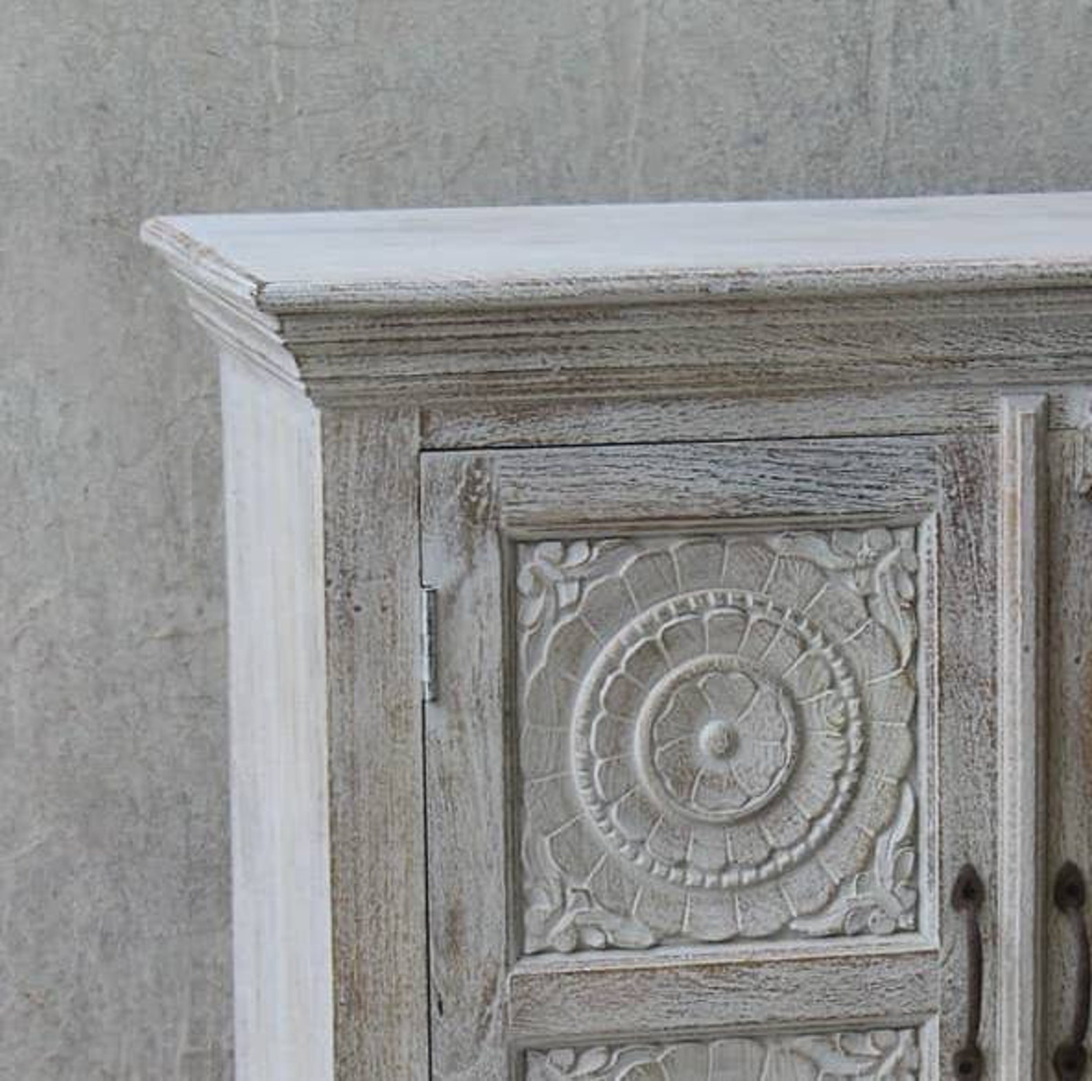 Vintage Weißer gewaschener Indischer Schrank handgeschnitzter | Etsy