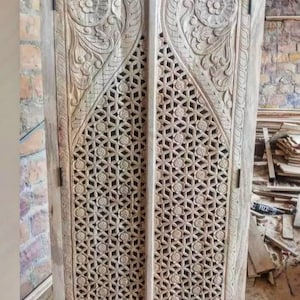 Wooden Armoire, Antique Style Armoire for Boho Home, Vintage Inspired Carved Storage Armoire in Rustic Brown Colour, Farmhouse Wardrobe