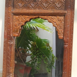 Arch Indischer Spiegel, geschnitzter hölzerner Wandspiegel, Vintage inspirierter Jaipur-Spiegel, Statement-Spiegel für Wohnzimmerwände