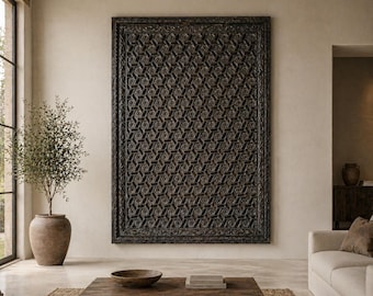 Pannello da parete d'ispirazione antica con intricati intagli floreali, decorazione murale in legno intagliato, pannello decorativo indiano, pannello rustico in legno nero