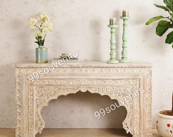 Console in vintage boho-stijl, Indiase gesneden houten console, rustiek witte consoletafel met ingewikkeld bloemenontwerp