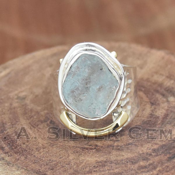 Rå akvamarin 925 sterlingsilverring: Tvåfärgad hamrad bred ring