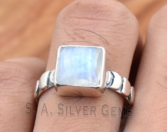 Anillo de piedra lunar natural: anillo apilable de piedras preciosas hecho a mano en plata de ley 925.