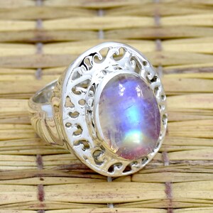 Maansteenring, ovale edelsteenring, natuurlijke regenboog maansteenring, 925 sterlingzilveren ring, handgemaakte ring, ambachtelijke ring, cadeau voor haar