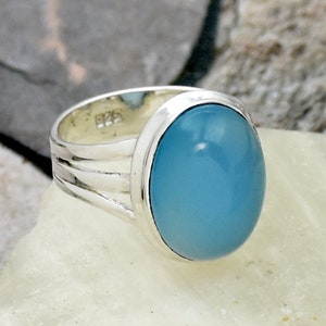 Handmade Oval Blue Chalcedony Ring: 925 Sterling Silver Gemstone