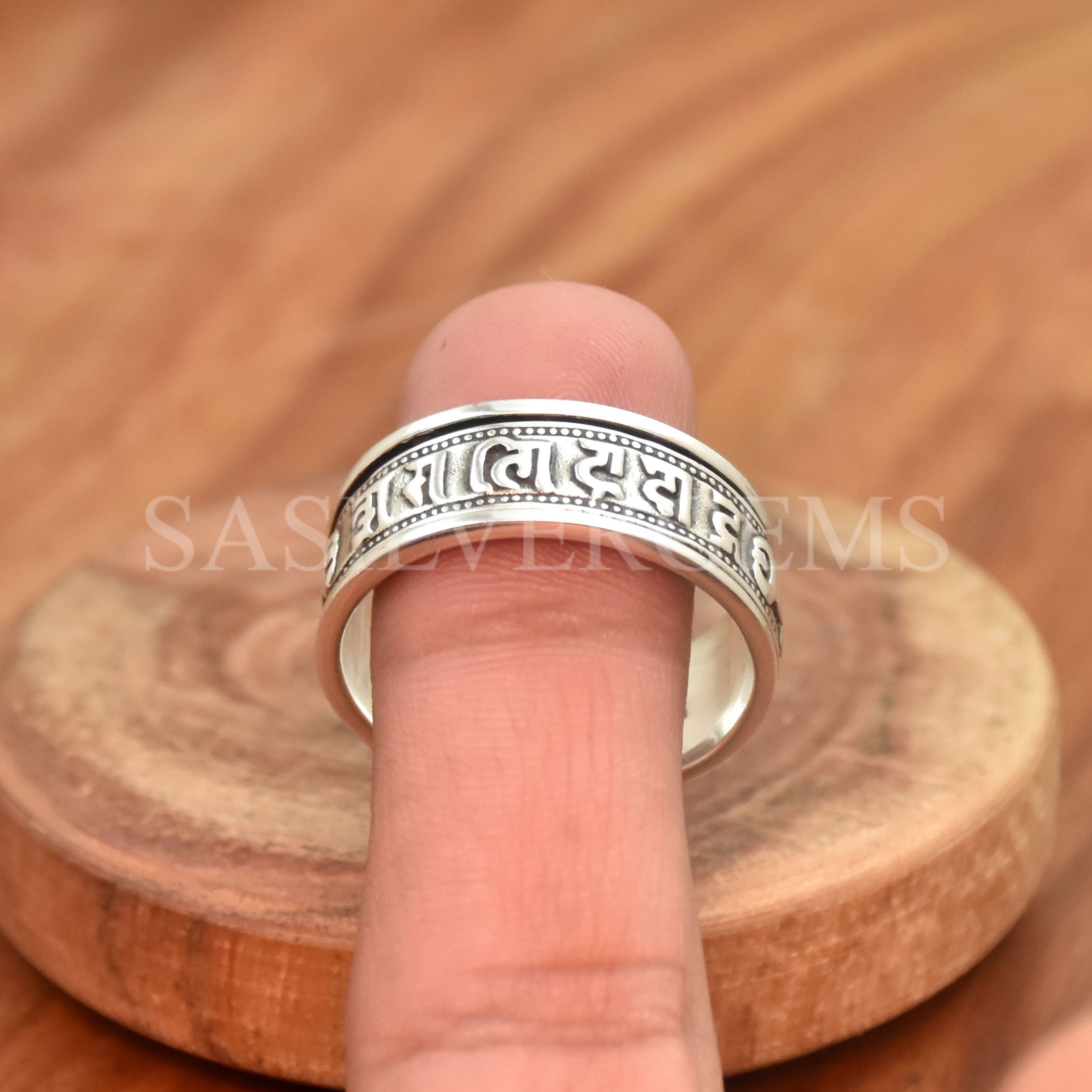 刻印入り925スターリングシルバーリング：渦巻き模様の結婚指輪 - Etsy