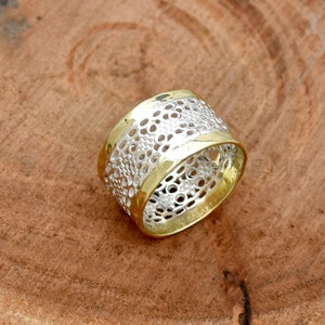 Handgemaakte tweekleurige 925 sterlingzilveren bandring: duimring met textuur