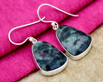 Orecchini fatti a mano in zoisite rubino: orecchini pendenti in argento sterling 925