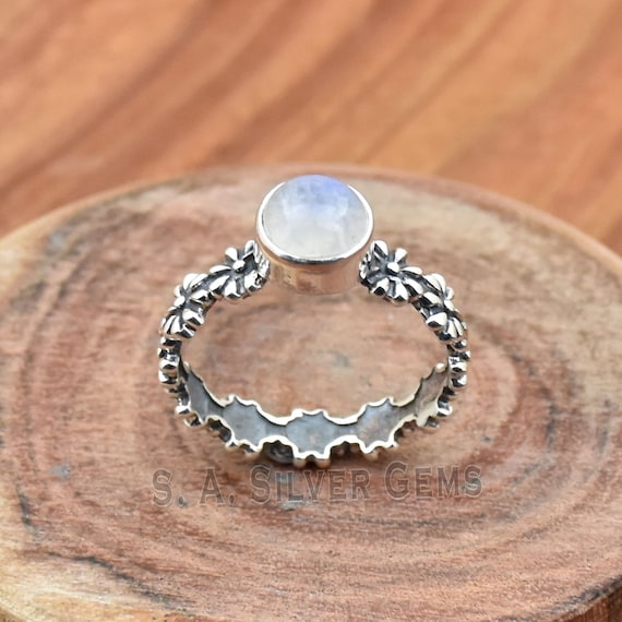 Paranormal Activity Anillo De Plata Con Piedra Arcoíris Moonstone