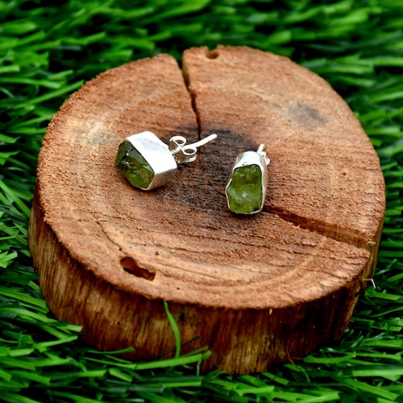 Peridot stone earrings sale