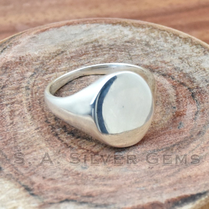 Massiver ovaler Siegelring aus 925er Sterlingsilber, glatter, schlichter Siegelring, flacher Ring, Herrenring, massiver Bandring, Statement-Ring, Unisex-Ring Bild 1