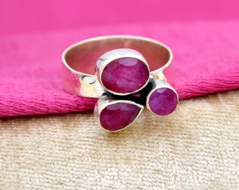 Indischer Rubin Ring, 925 Sterling Silber Ring, Handgemachter Ring, Statement Ring, Drei Steine Ring, Designer Ring, Perfektes Geschenk Für Sie