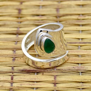 Anillo de esmeralda ajustable de plata de ley 925 hecho a mano: piedra preciosa india