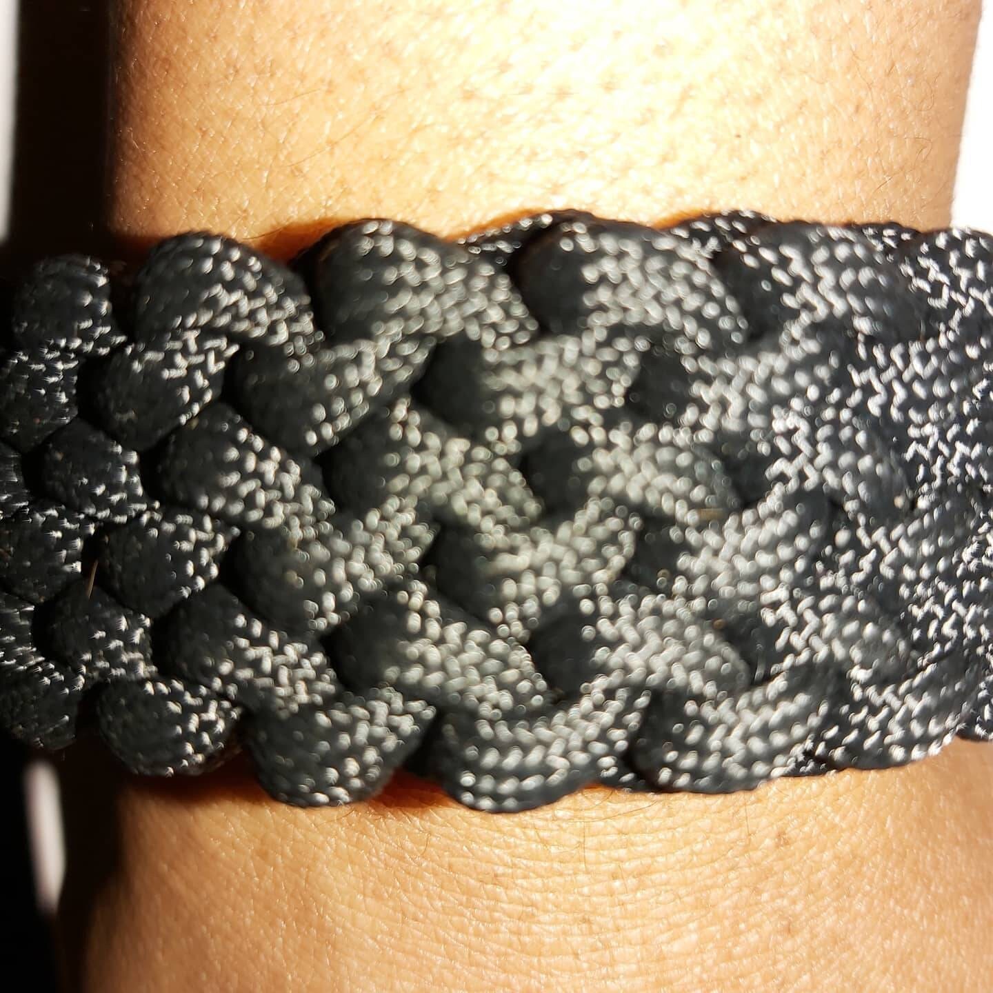 Black Conquistador weave paracord bracelet Etsy