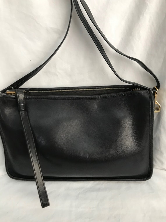 Coach Vintage Covertible Clutch in dark blue-black