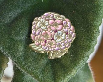 Hydrangea purple flower blossom needle minder | neodymium magnets | Cross stitch | Embroidery | needlework | Needle keeper