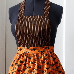 Apron for Women, Halloween Apron for Women, Aprons with Bats, Elegant Halloween Apron for Women