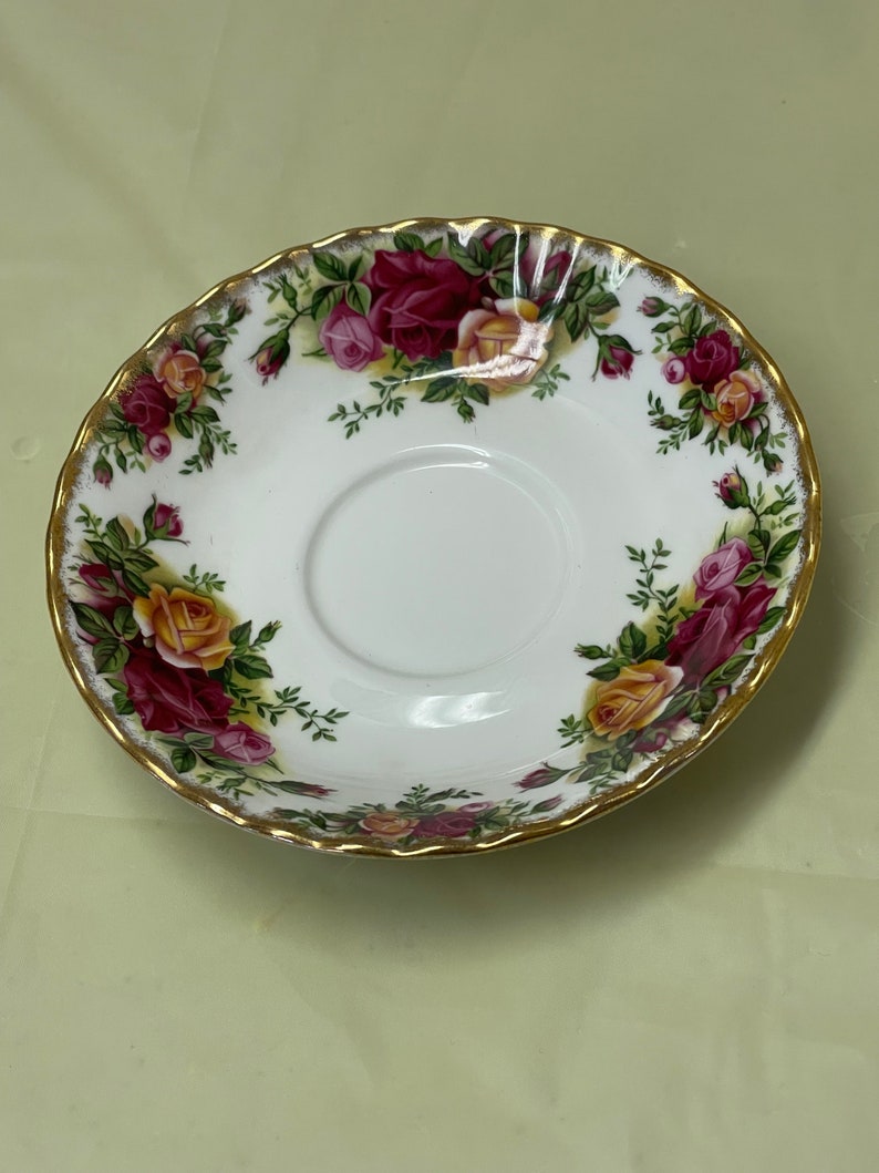 Royal Albert Old Country Roses Teacup and Saucer Set / Vintage Teacups