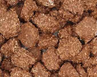 Milk Chocolate & Coconut Macaroon Cluster