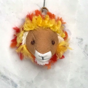 Miniature Stuffed Lion Mount