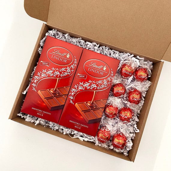 Lindt Lindor Milk Chocolate Valentine's Day Gift Thinking of You