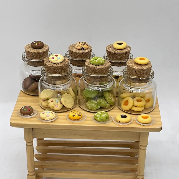 Miniature Cookie Jars~Mini cookies on plate~Six different flavors