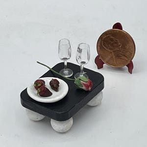 Mini snack di San Valentino~Mini snack &quot;Love&quot; su supporto~Mini fragole al cioccolato
