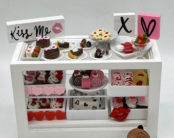 Tarta de San Valentín en miniatura, cupcakes, galletas y postres.