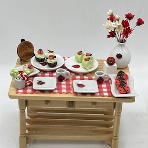 Miniature Summer Ladybug Shop~Mini cakes, donuts and cookies~Mini kitchenware