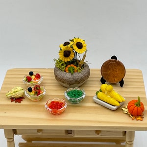 Mini platos de acompañamiento para el Día de Acción de Gracias ~ Mini ensalada de frutas ~ Mini salsa de arándanos ~ Mini guisantes ~ Mini mazorcas de maíz