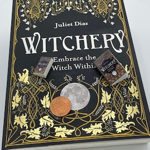Miniature Witches Altar &quot;Witchery&quot; book