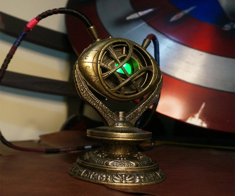 Dr Strange Eye of Agamotto Necklace,Highest level Metal 1/1 Scale Movie Prop Replica,Time Stone pendant,LED Infinity Stone model,Garage Kit 