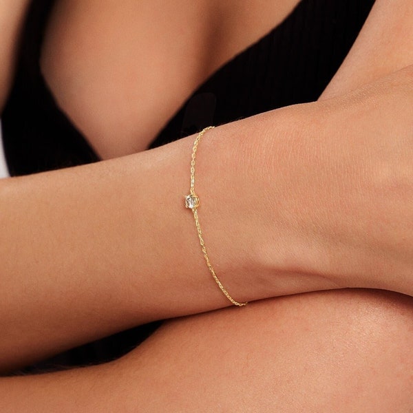 Diamond Solitaire Bracelet in 14k Solid Gold | Delicate Solitaire Bracelet | Floating Diamond | Diamond Layering Bracelet | Bridesmaid Gift