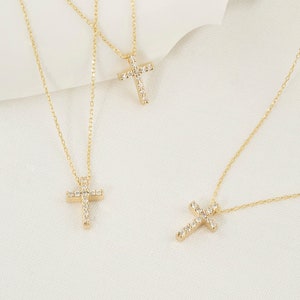 Diamant Kreuz Halskette 585er Gold für Damen Christlicher Glaube Halskette Religiöser Schmuck Echt Gold Kreuz Halskette Geschenk für Sie Bild 4