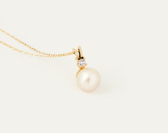 14K Solid Gold Pearl Necklace: Bezel-Set Cubic Zirconia Pendant