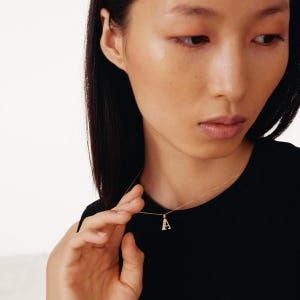 Collier lettre CZ en or 14 carats / Collier initial fait main / Breloque initiale en or massif disponible en or, or rose et or blanc