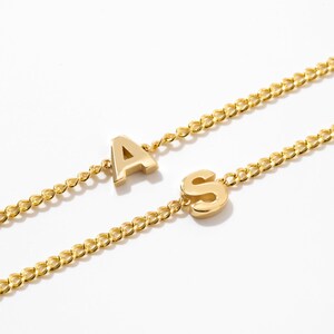 Pulseras GELIN con inicial de oro macizo para niñas y mujeres. Regalos de joyería. Pulsera con inicial de oro de 14 y 10 k. Delicadas pulseras de oro.